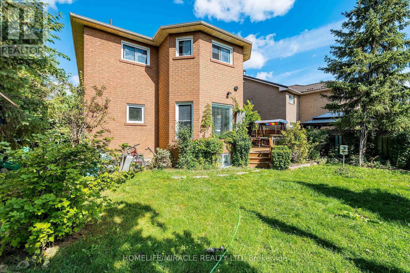 42 Porteous Circle, Brampton, Ontario  L6S 5C3 - Photo 40 - W13793888