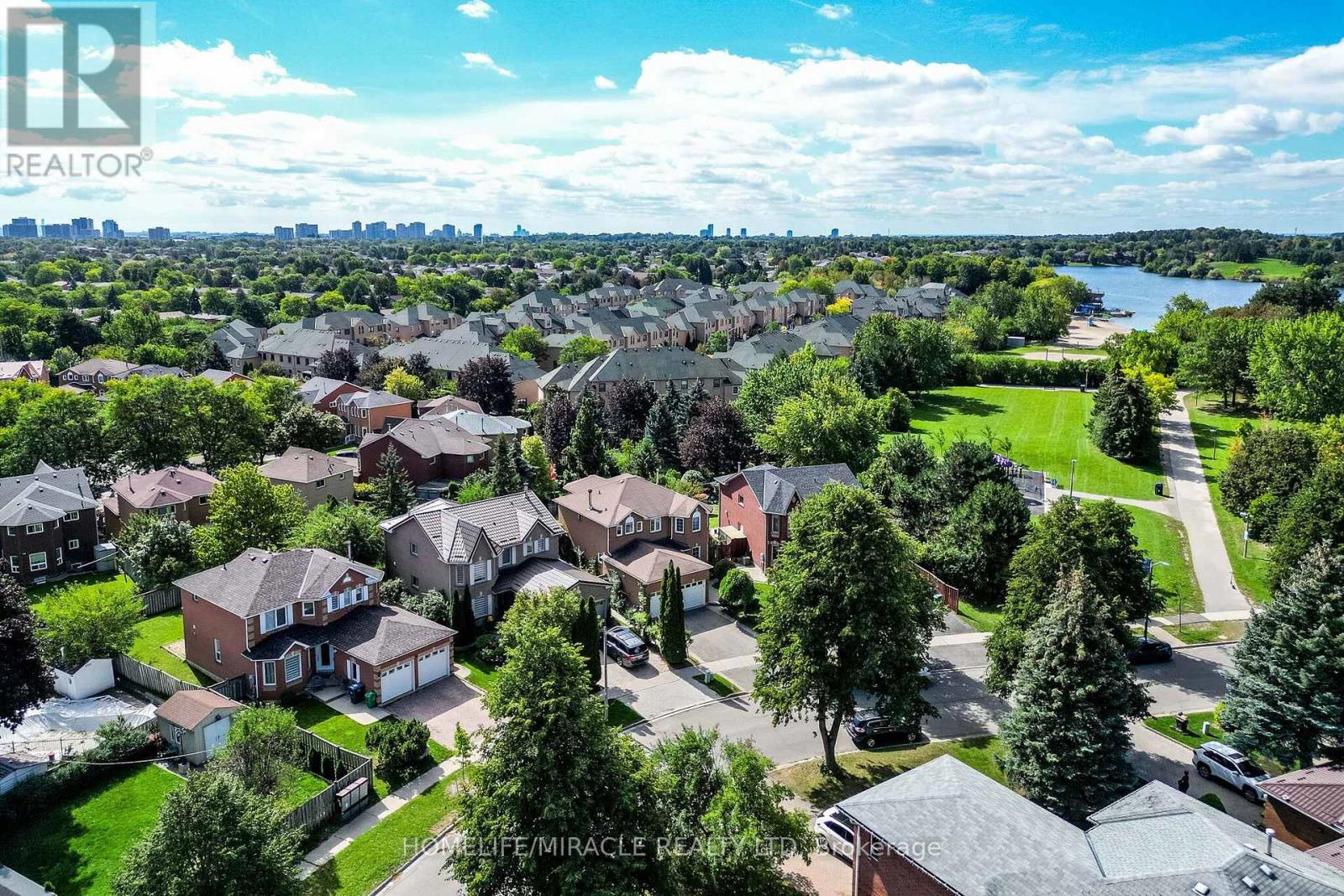 42 Porteous Circle, Brampton, Ontario  L6S 5C3 - Photo 44 - W13793888
