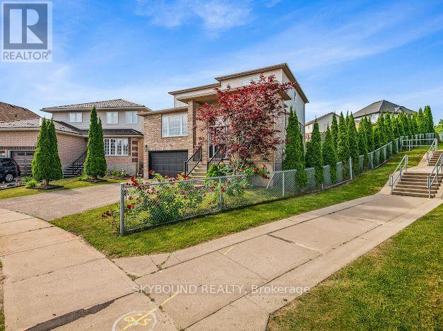 29 BLUE LACE CRESCENT, Kitchener, Ontario