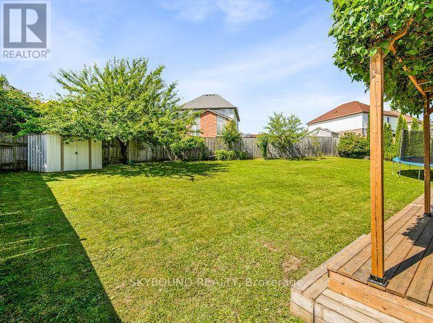 29 Blue Lace Crescent, Kitchener, Ontario  N2E 3W8 - Photo 23 - X13807154