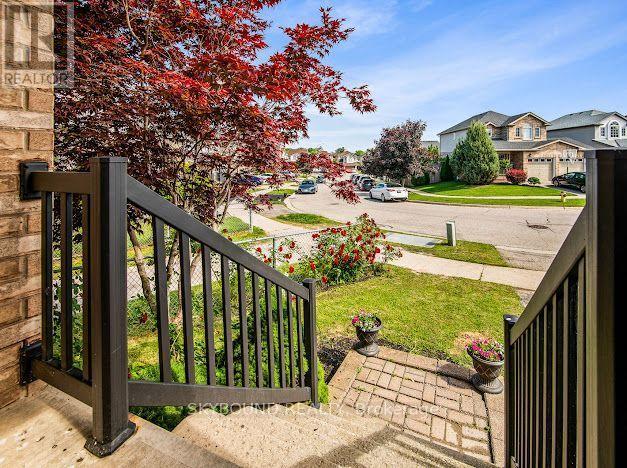 29 Blue Lace Crescent, Kitchener, Ontario  N2E 3W8 - Photo 5 - X13807154