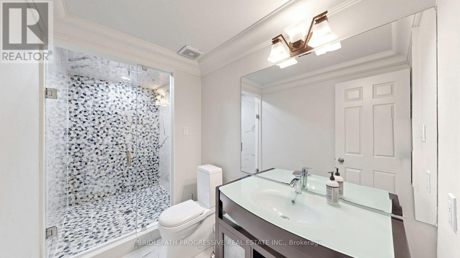 2 Thornlea Court, Markham, Ontario  L3T 2R2 - Photo 40 - N13806856