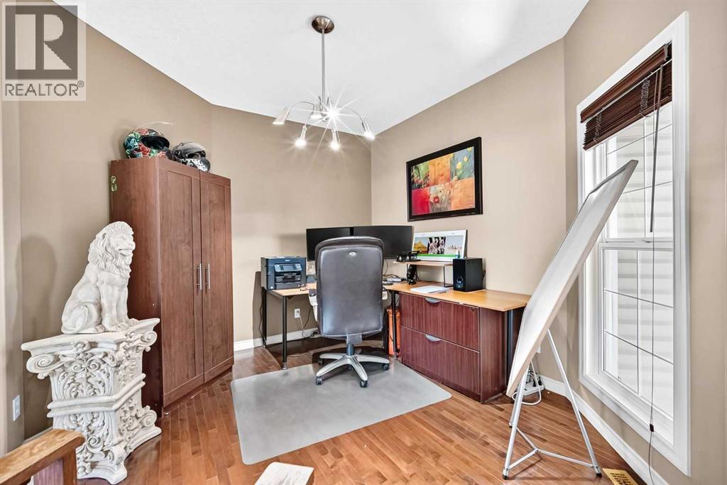 246 Crystal Green Point photo 12