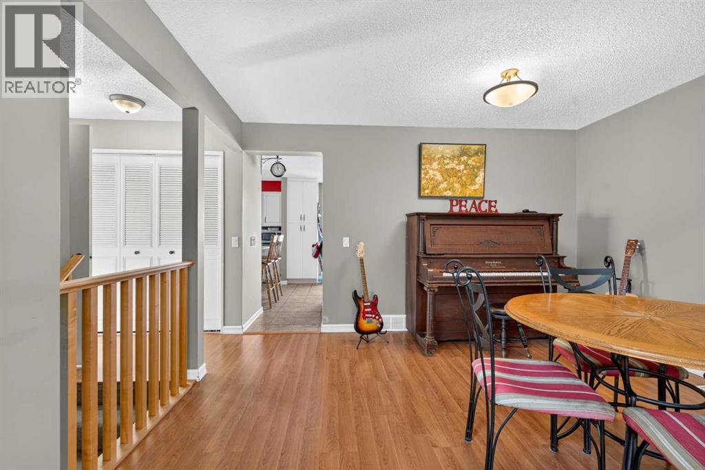 7 Woodbrook Way Sw, Calgary, Alberta  T2W 4J7 - Photo 11 - A2346273