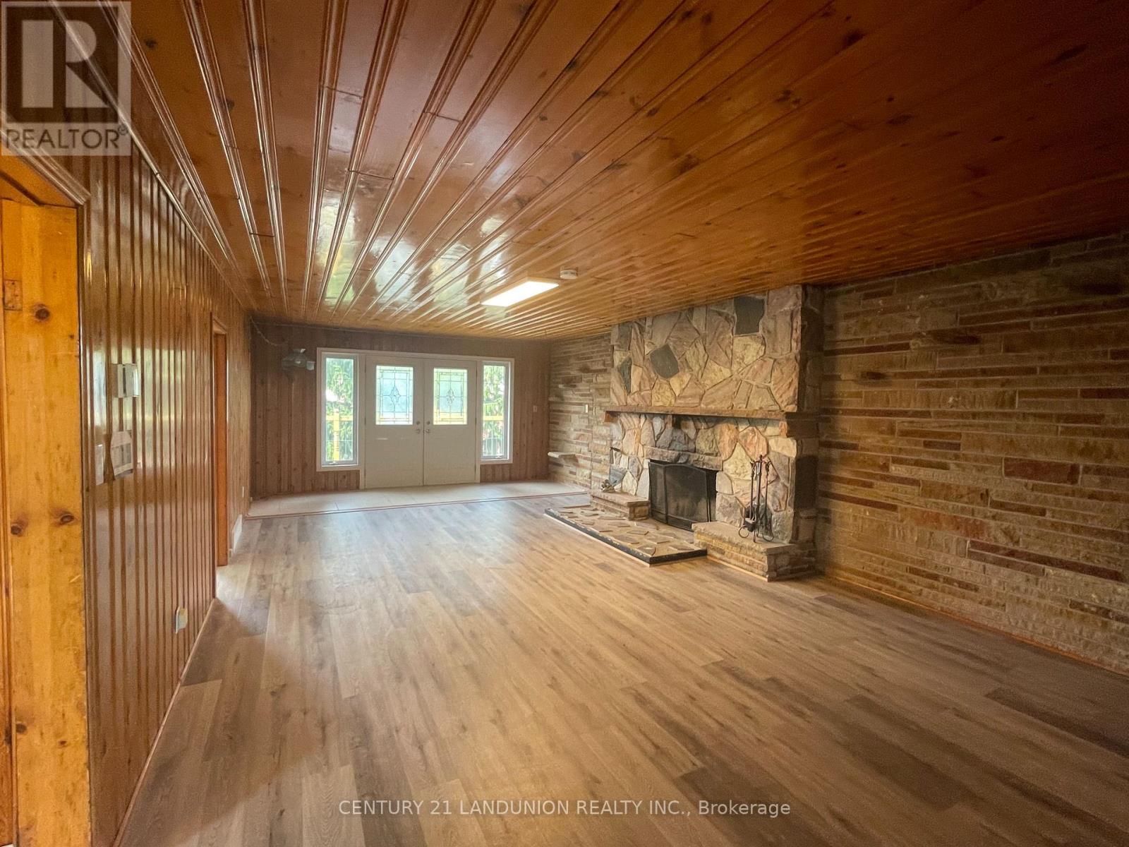 Residence Primary Unit/b - 20215 Woodbine Avenue, East Gwillimbury, Ontario  L0G 1R0 - Photo 17 - N13807208