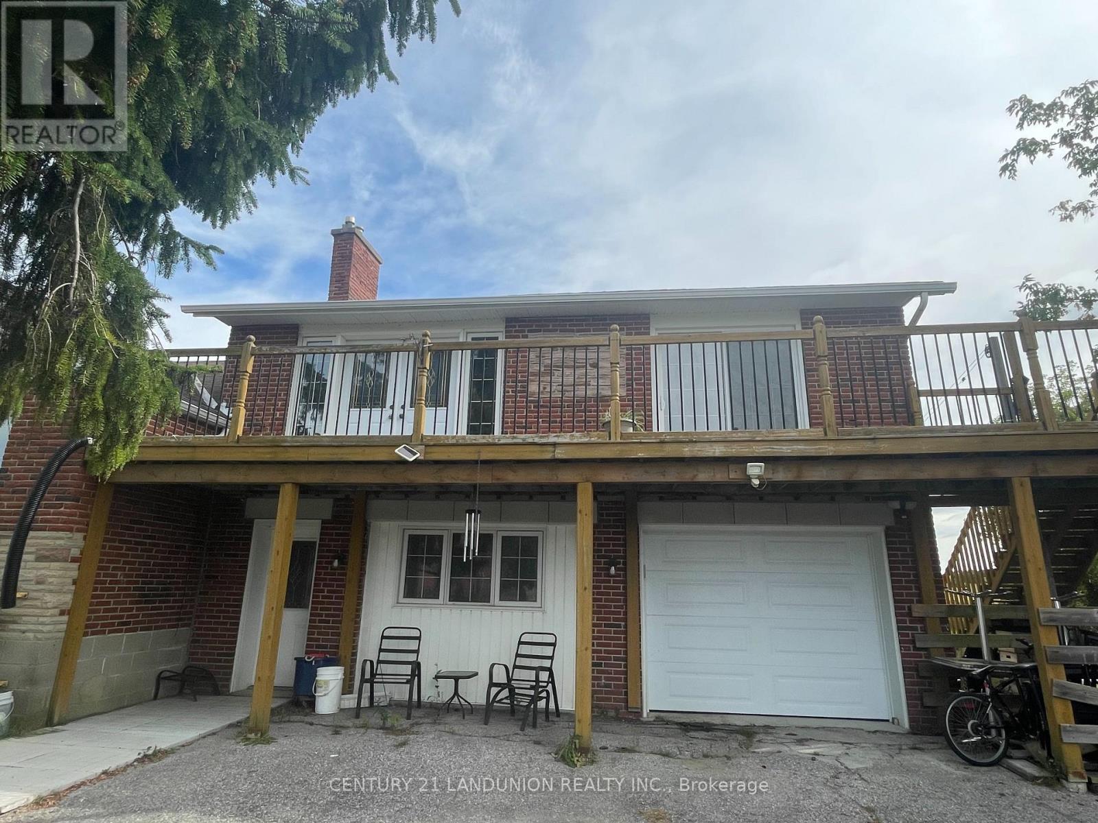 Residence Primary Unit/b - 20215 Woodbine Avenue, East Gwillimbury, Ontario  L0G 1R0 - Photo 3 - N13807208