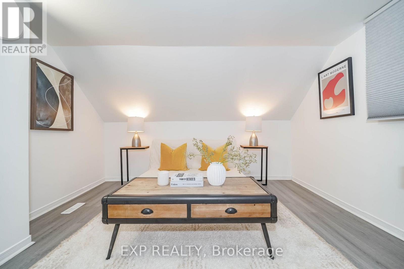 Upper - 47 Greendale Avenue, Toronto, Ontario  M6N 4P4 - Photo 16 - W13807188