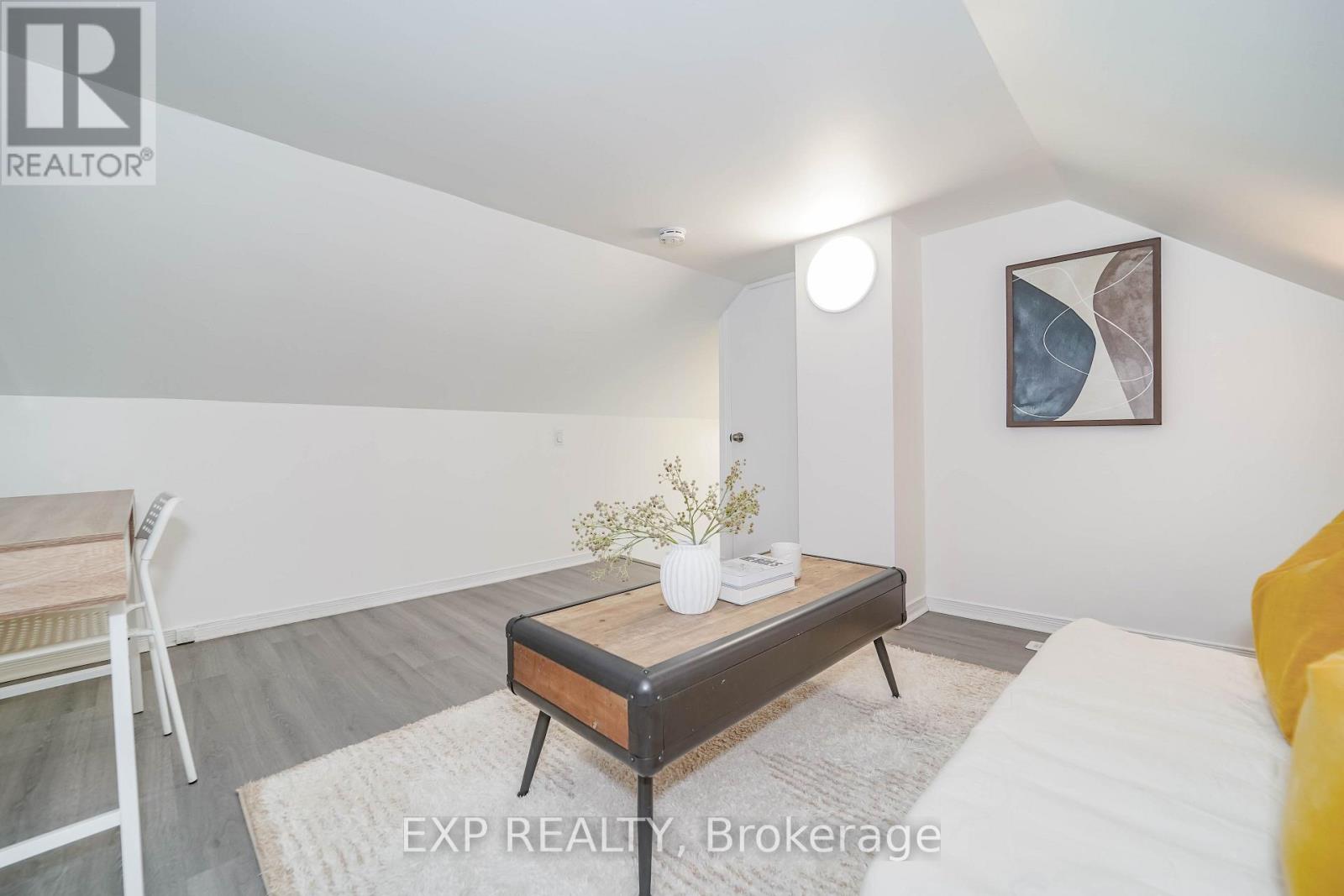 Upper - 47 Greendale Avenue, Toronto, Ontario  M6N 4P4 - Photo 18 - W13807188