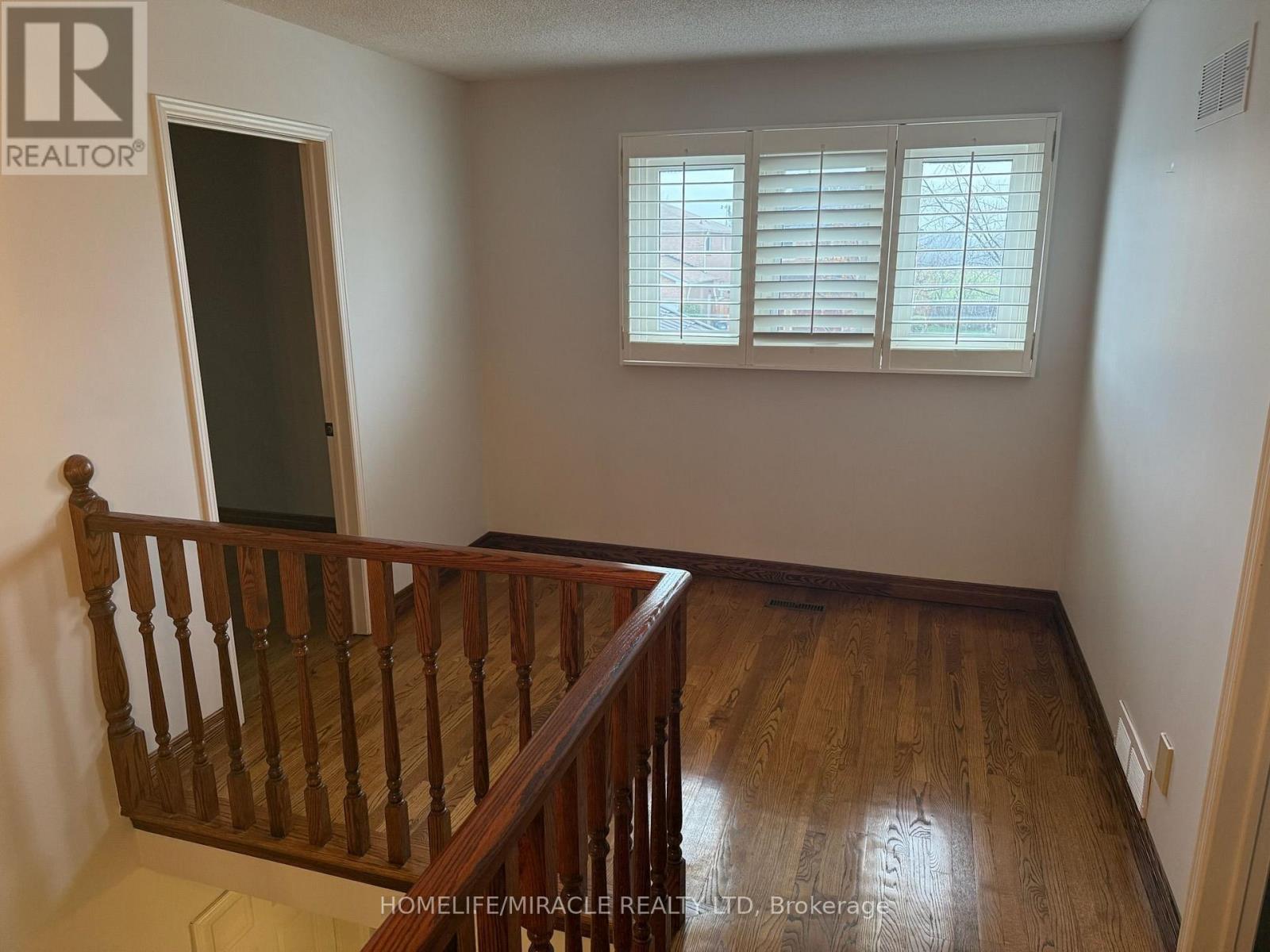 Main - 5889 River Grove Avenue, Mississauga, Ontario  L5M 4W2 - Photo 11 - W13807206