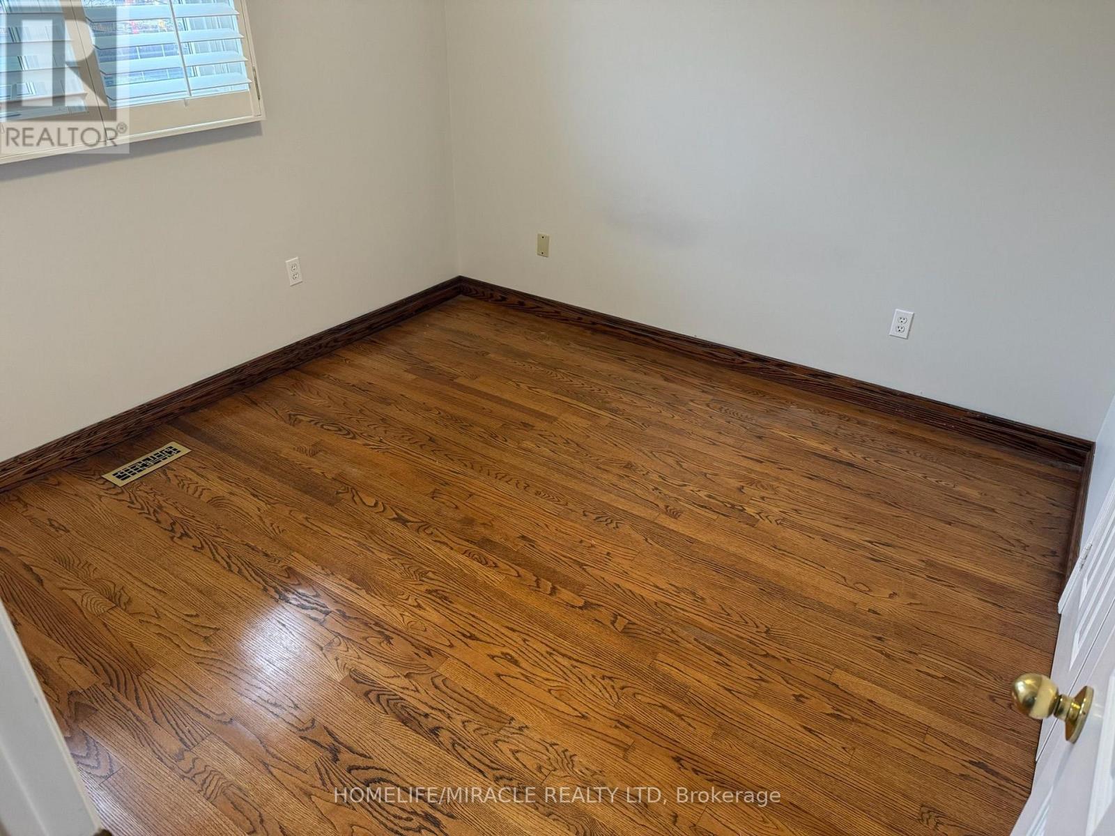Main - 5889 River Grove Avenue, Mississauga, Ontario  L5M 4W2 - Photo 17 - W13807206