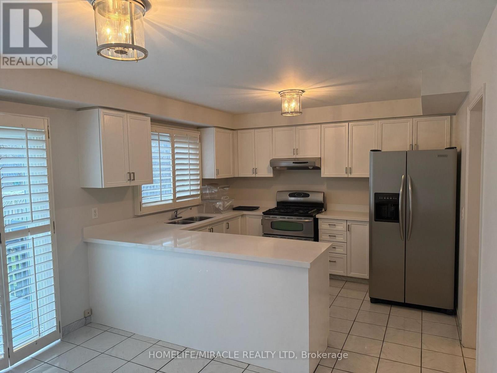 Main - 5889 River Grove Avenue, Mississauga, Ontario  L5M 4W2 - Photo 8 - W13807206