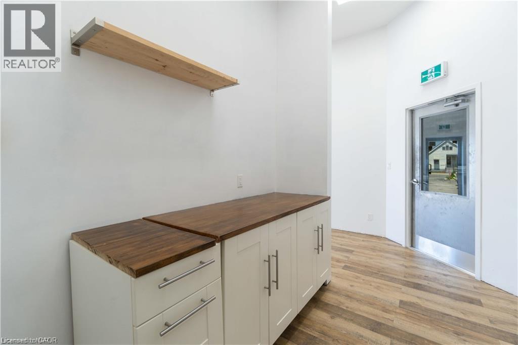 1044 Cannon Street E Unit# C, Hamilton, Ontario  L8L 2H7 - Photo 13 - 40863676