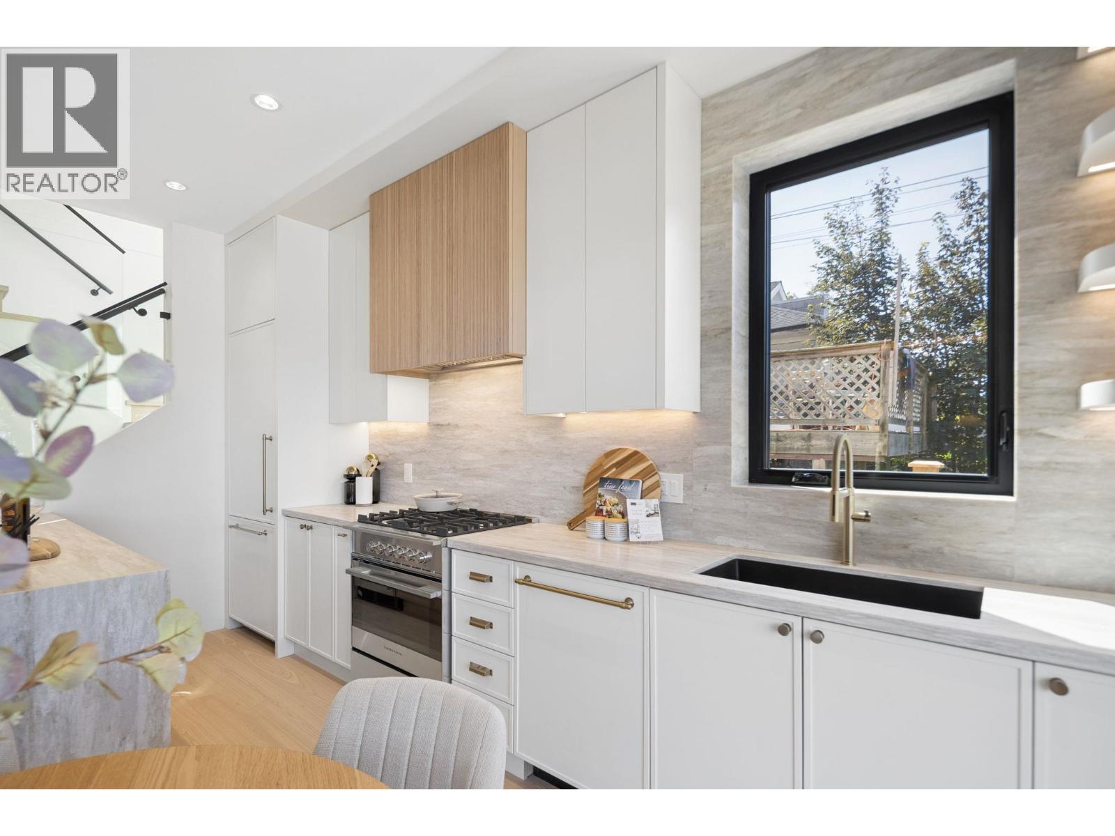 2 2815 Trinity Street, Vancouver, British Columbia  V5K 1E8 - Photo 12 - R3166476