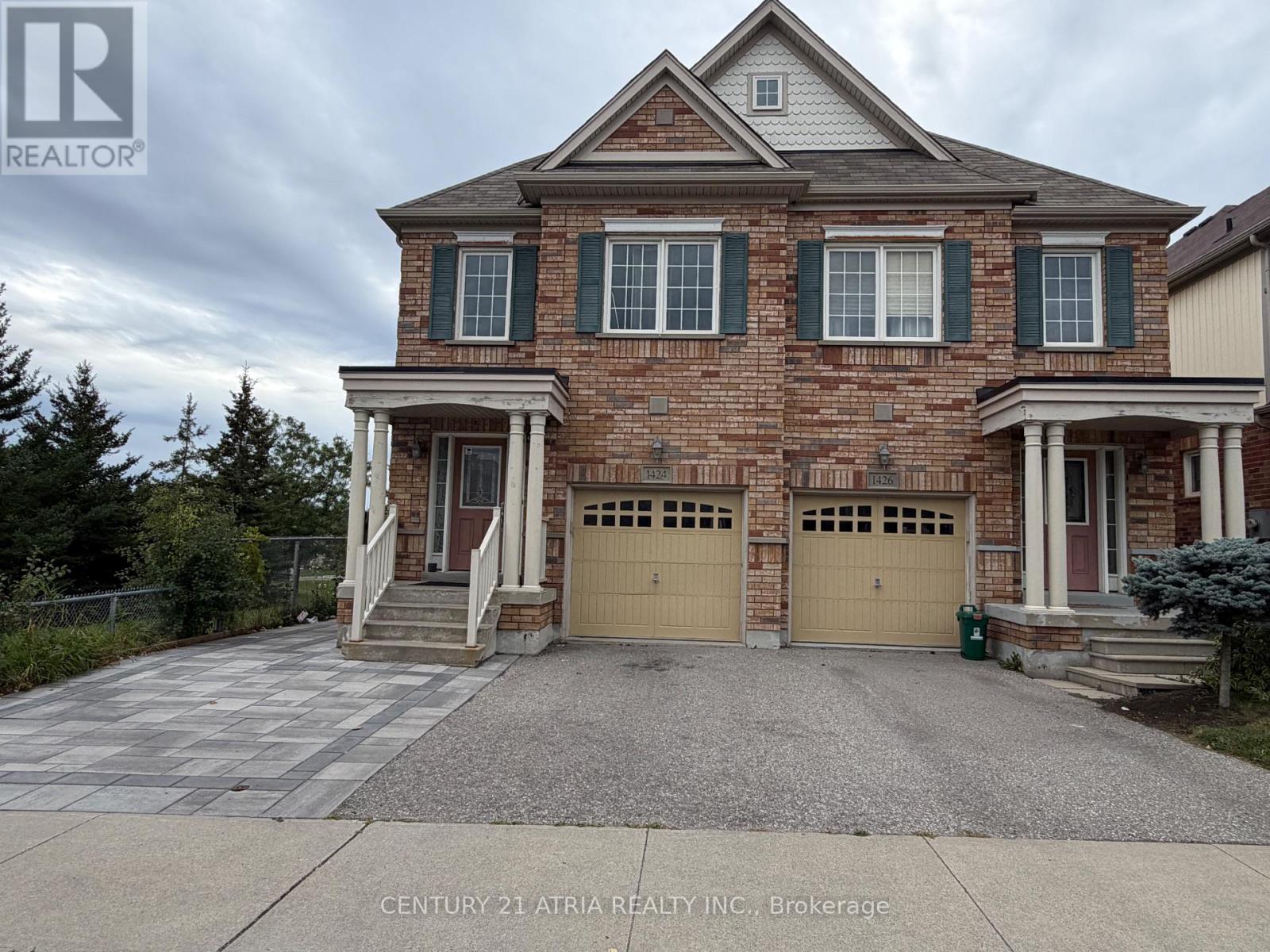 1424 RENNIE STREET, Oshawa, Ontario
