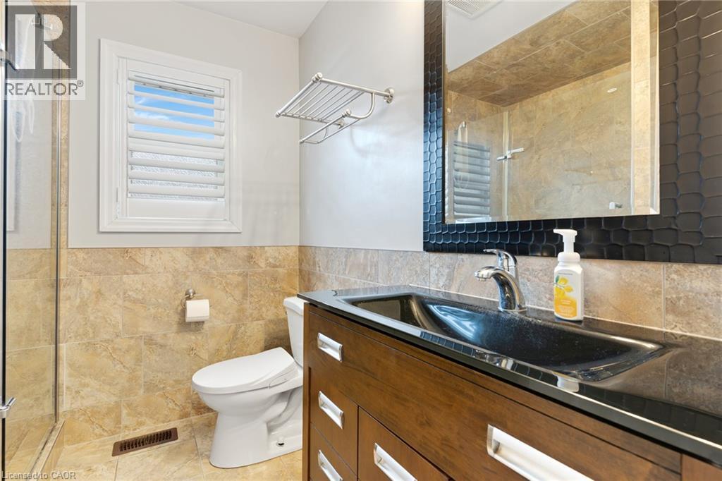 63 Cedarhill Crescent, Kitchener, Ontario N2E 1R3 - Photo 21 - 40864537