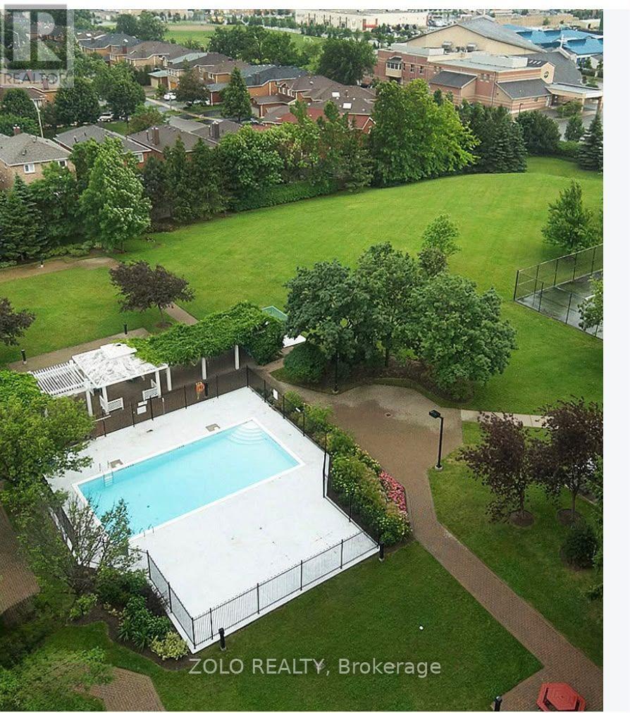 550 Webb Drive, Mississauga, Ontario  L5B 3Y4 - Photo 3 - W13802884