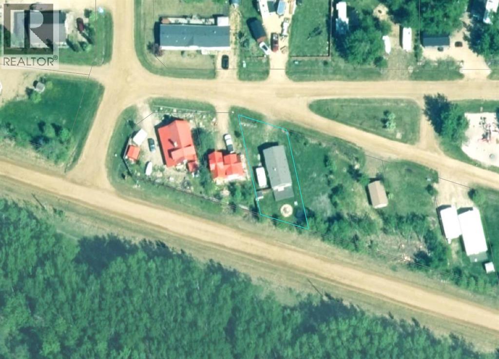 #40 Peace River Avenue