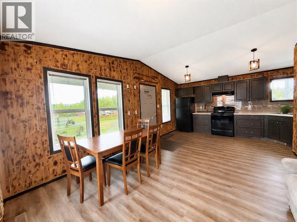 #40 Peace River Avenue