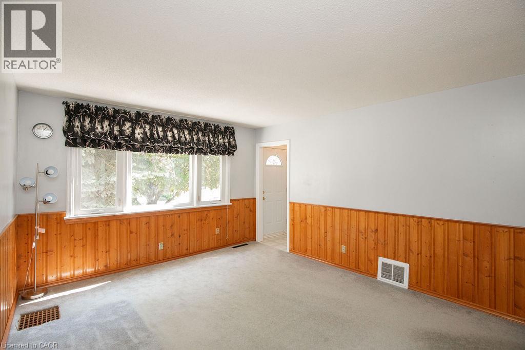 296 East 21st Street, Hamilton, Ontario  L8V 2T9 - Photo 15 - 40864891