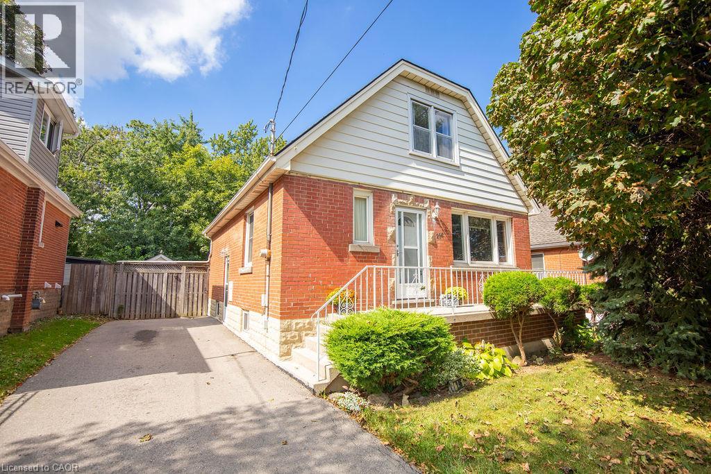 296 East 21st Street, Hamilton, Ontario  L8V 2T9 - Photo 2 - 40864891