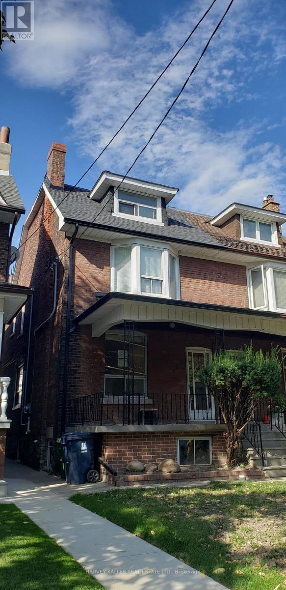 Upper - 226 Ashworth Avenue, Toronto, Ontario  M6G 2A7 - Photo 18 - C13807250