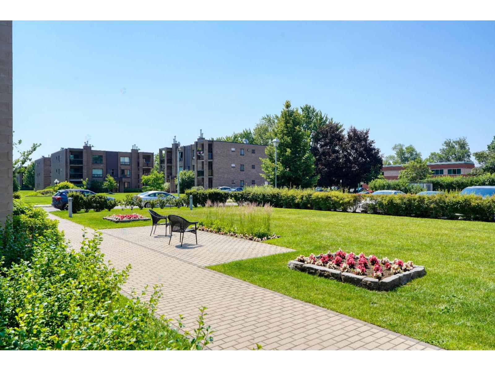 11131 Rue Meighen|#311 Montréal (Pierrefonds-Roxboro) Quebec Canada H8Y3H7 2