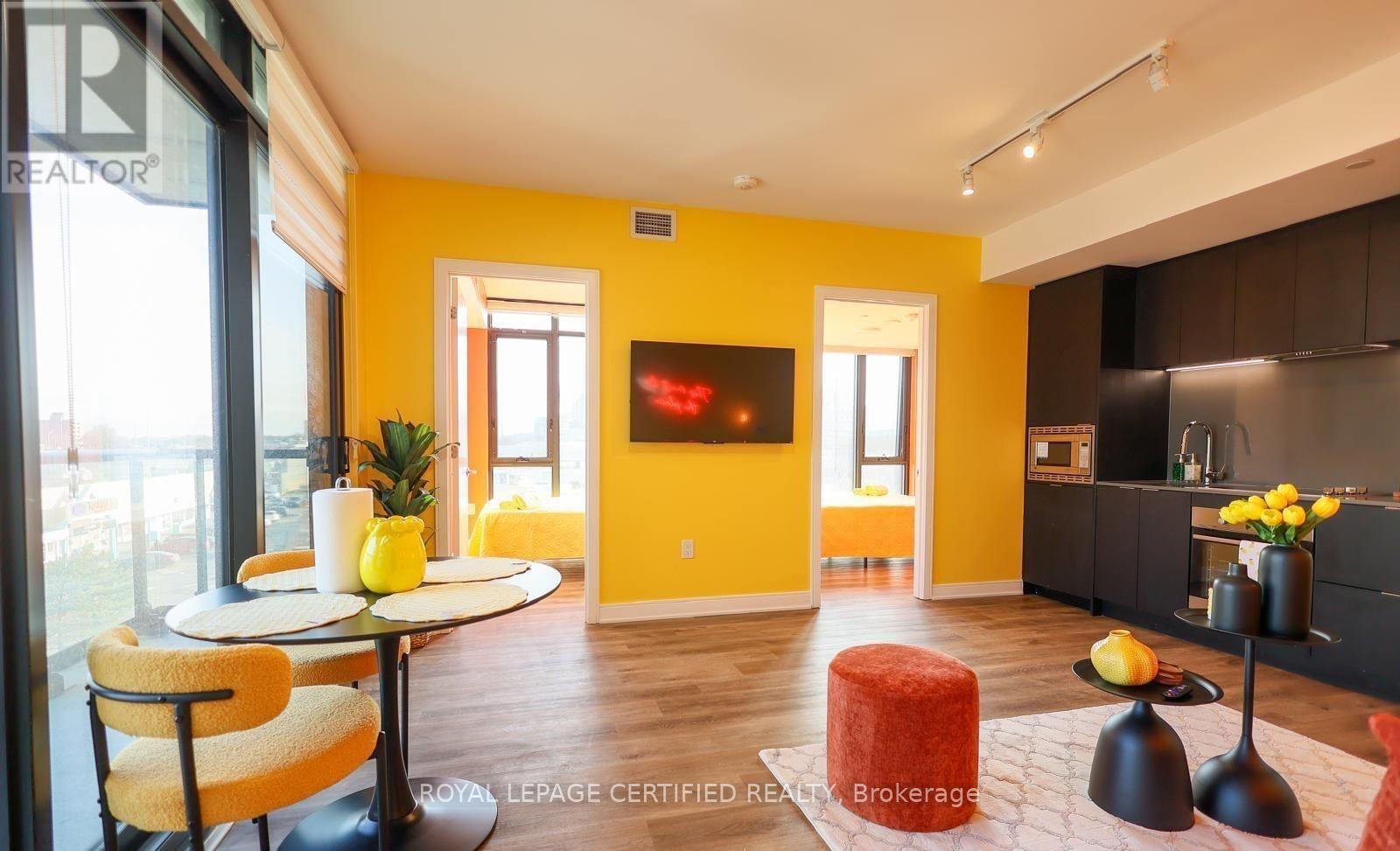 302 - 86 Dundas Street E, Mississauga, Ontario  L5A 0B1 - Photo 4 - W13807240