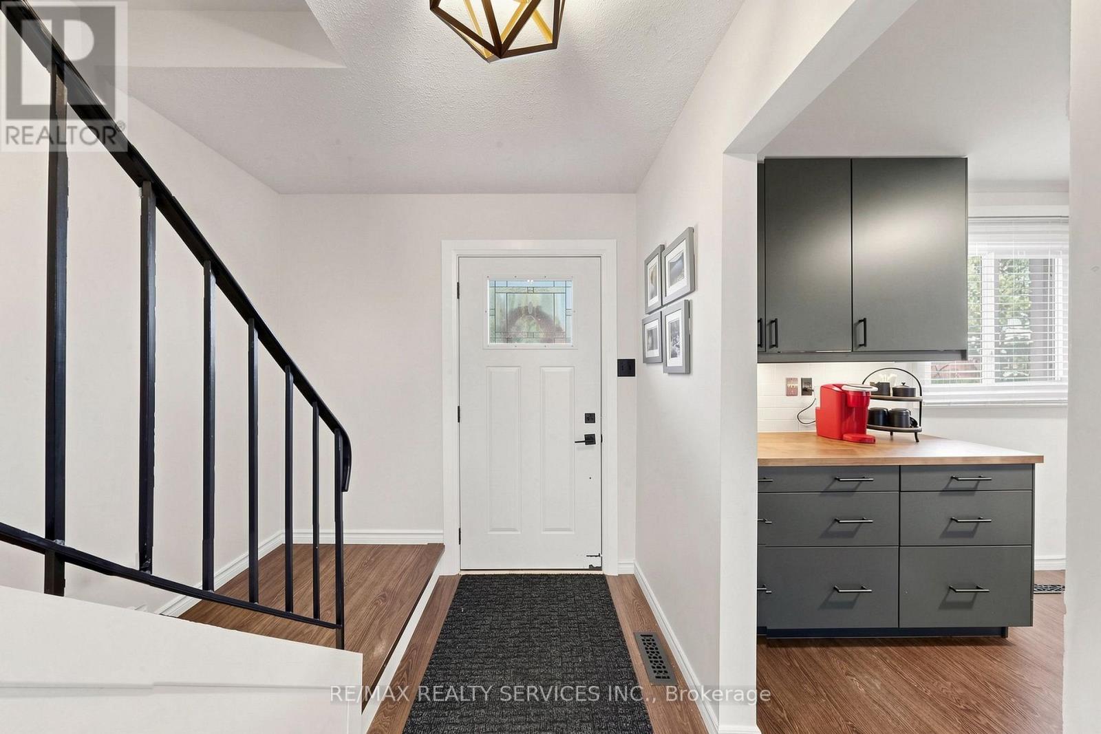 57 - 93 Hansen Road N, Brampton, Ontario  L6V 3C8 - Photo 5 - W13778552