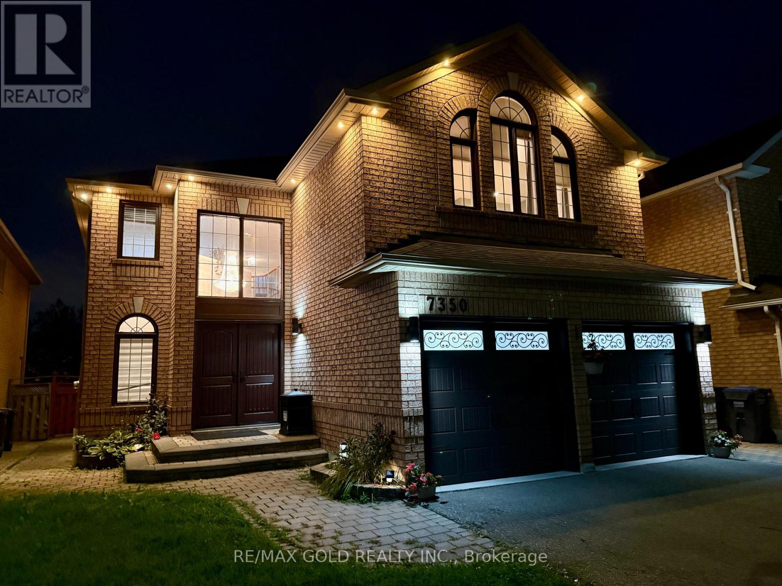 7350 Black Walnut Trail, Mississauga, Ontario  L5N 7M1 - Photo 4 - W13795888
