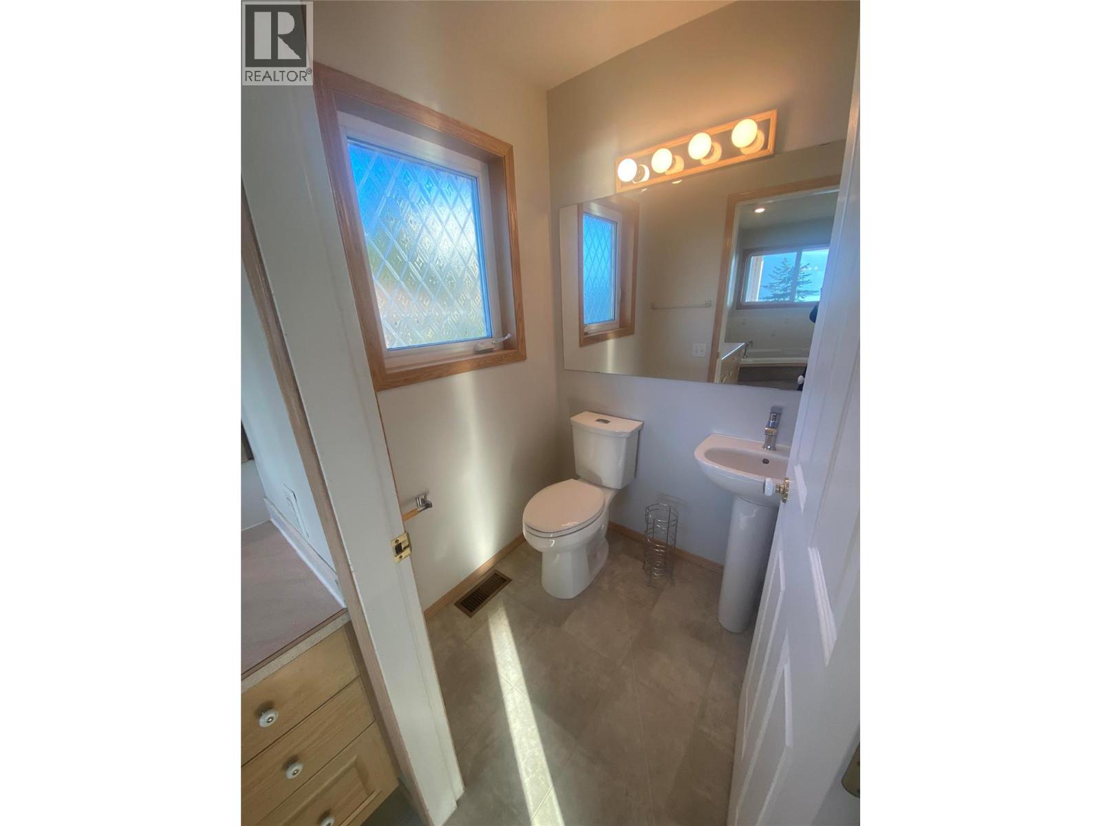 5226 Clarence Road, Peachland, British Columbia  V0H 1X2 - Photo 44 - 10383416