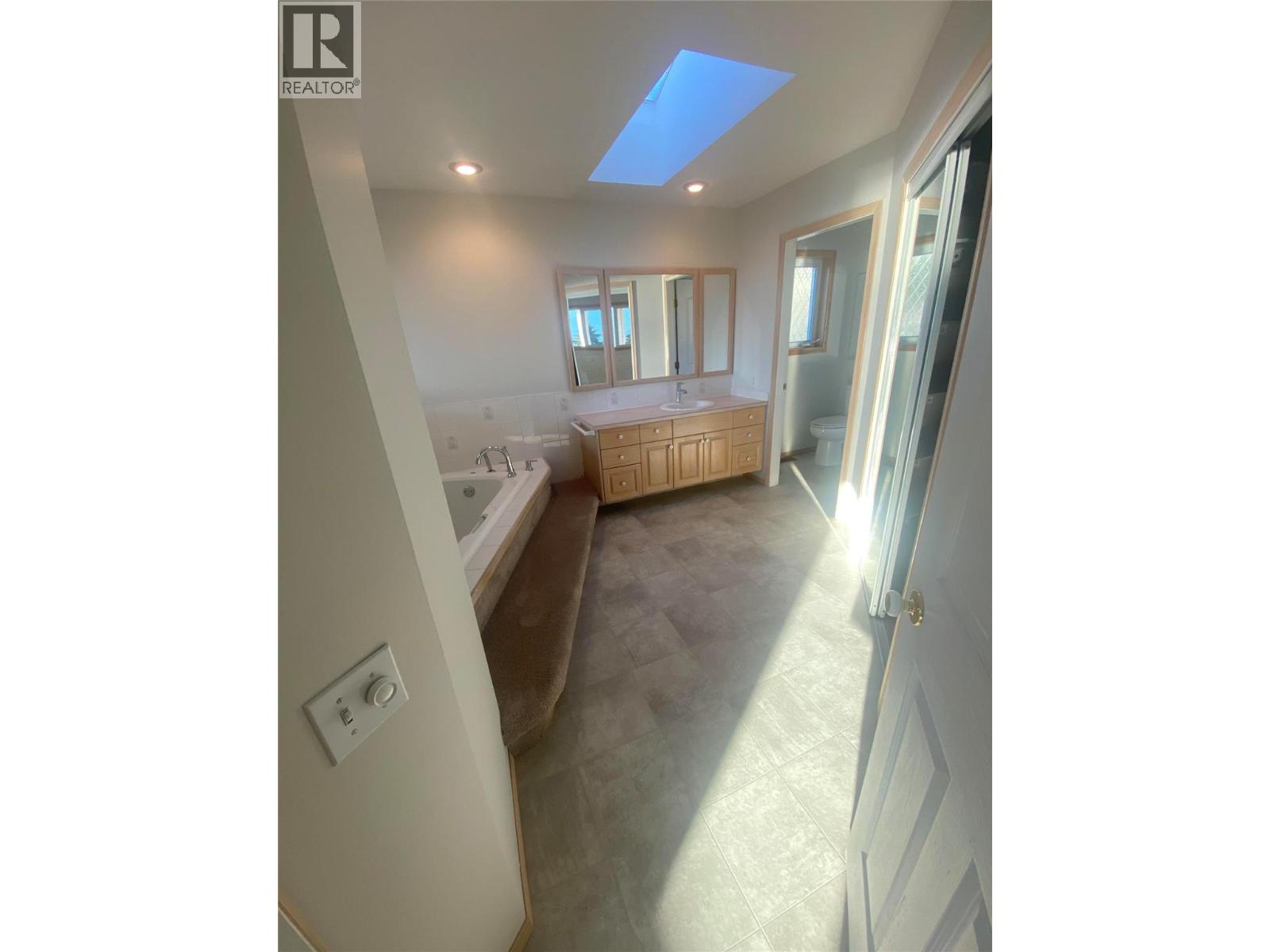 5226 Clarence Road, Peachland, British Columbia  V0H 1X2 - Photo 42 - 10383416