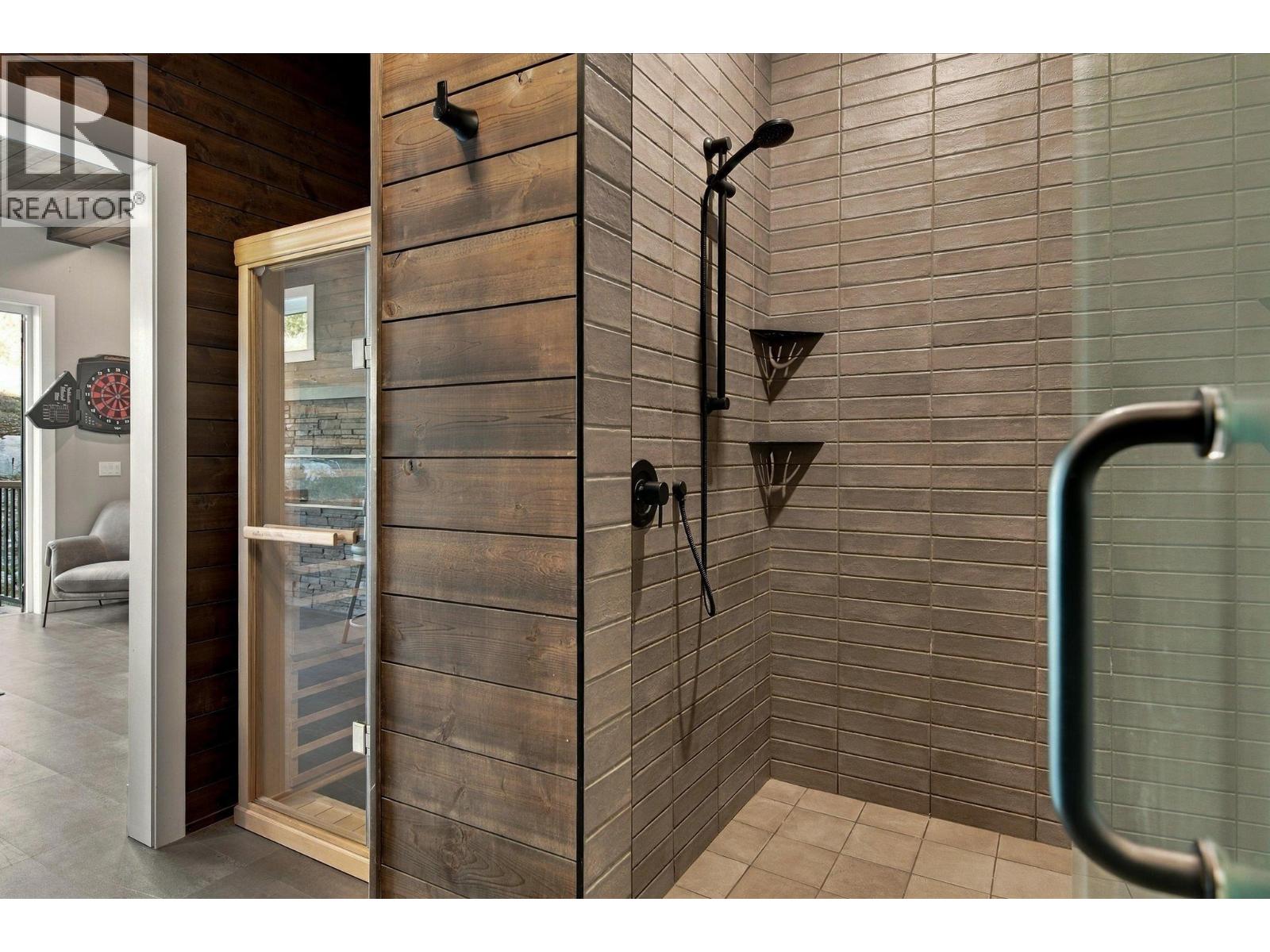 7646 Seven O'clock Drive, Pemberton, British Columbia  V0N 2L3 - Photo 12 - R3167508