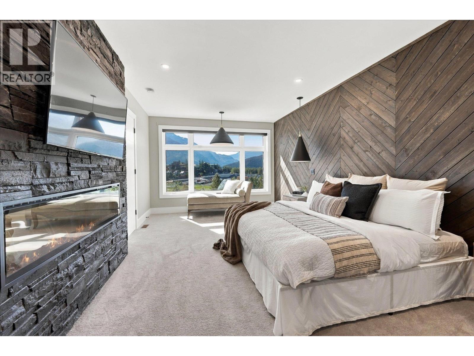 7646 Seven O'clock Drive, Pemberton, British Columbia  V0N 2L3 - Photo 16 - R3167508
