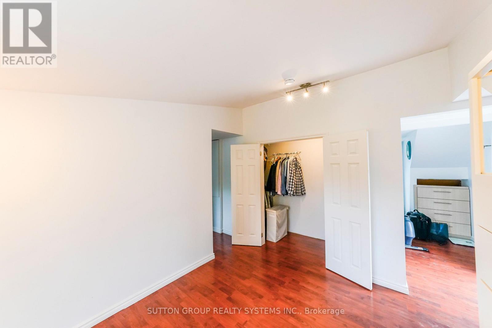 Upper - 684 Birchmount Road, Toronto, Ontario  M1K 1R3 - Photo 23 - E13807302