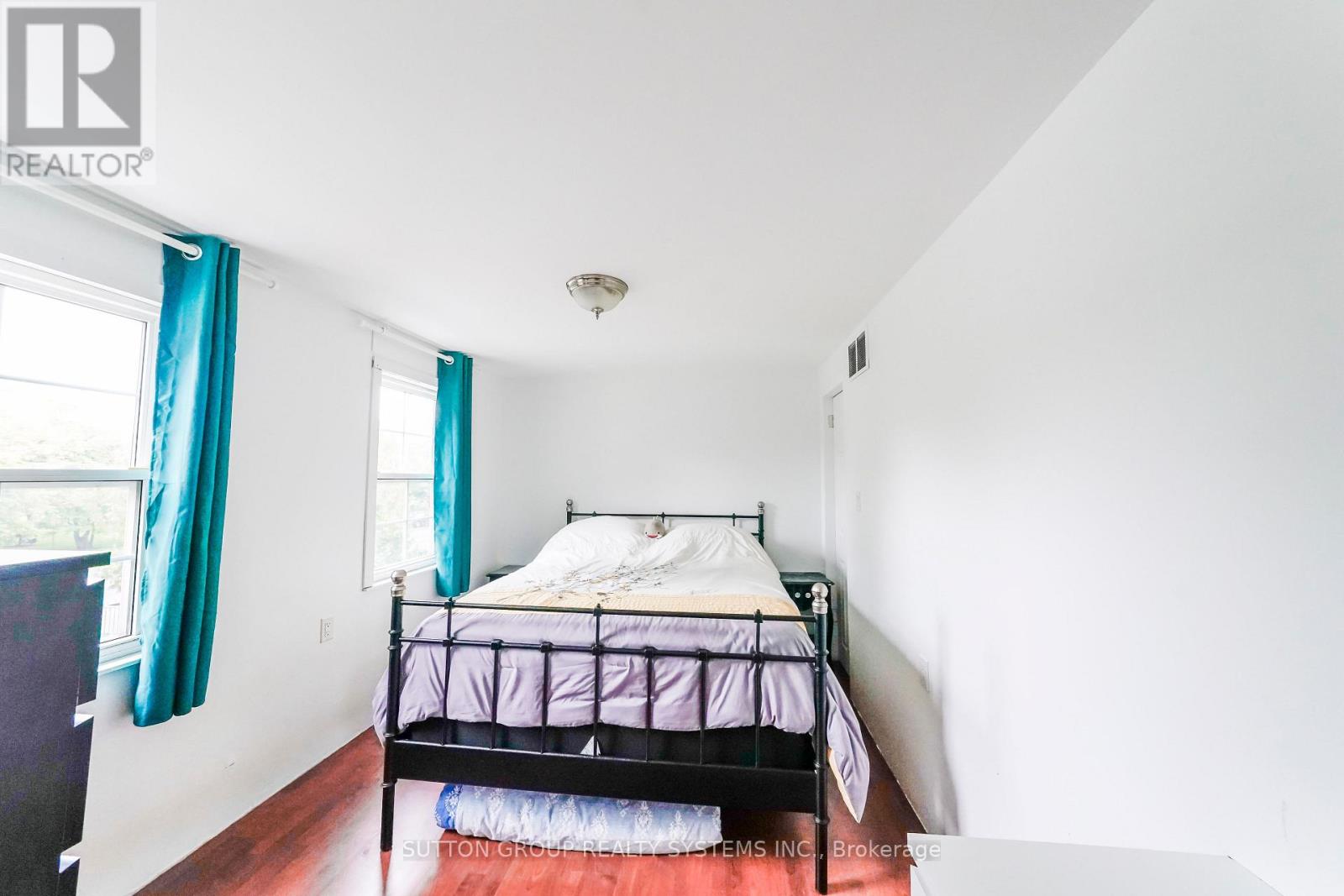 Upper - 684 Birchmount Road, Toronto, Ontario  M1K 1R3 - Photo 25 - E13807302
