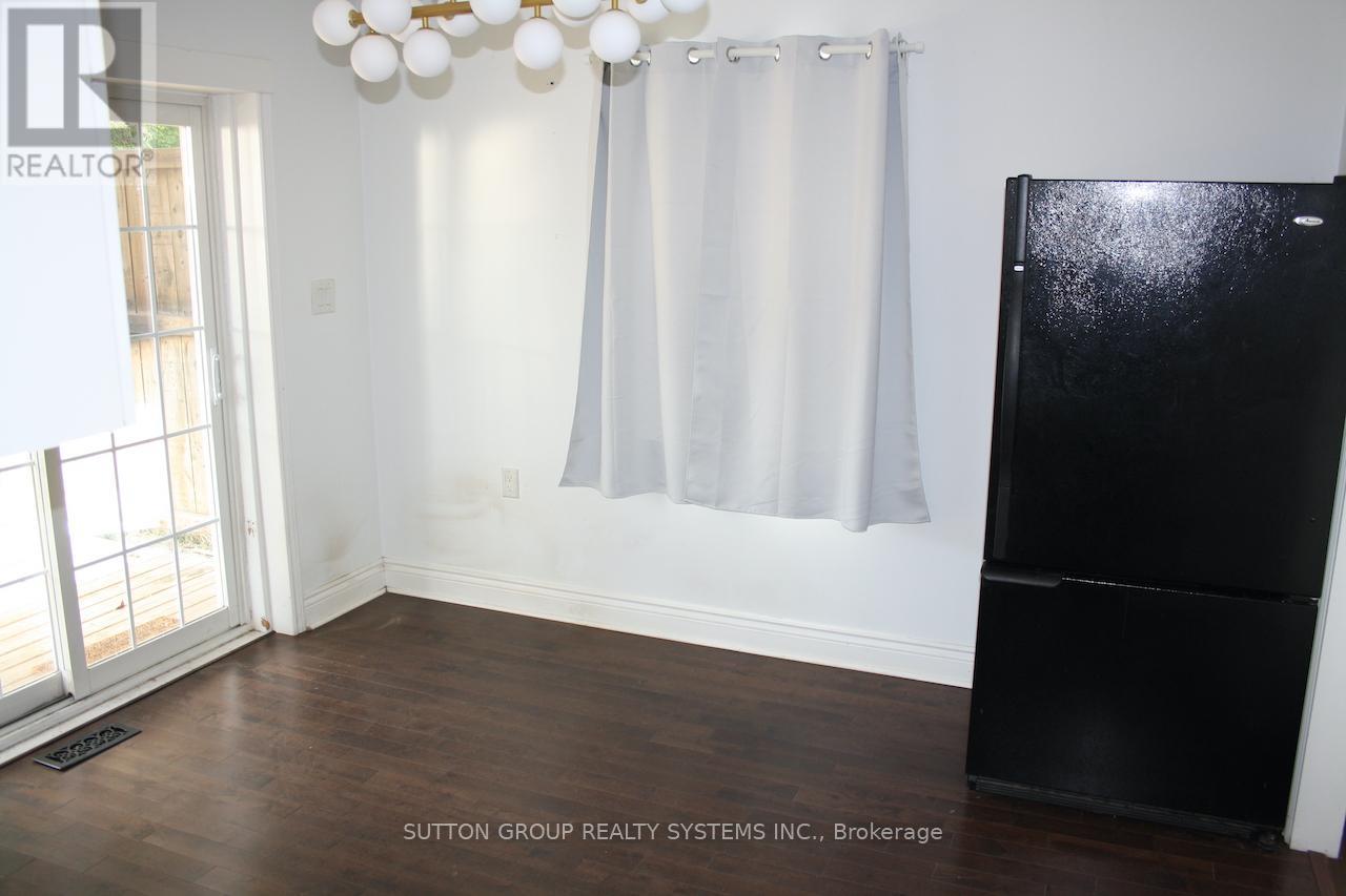Upper - 684 Birchmount Road, Toronto, Ontario  M1K 1R3 - Photo 34 - E13807302