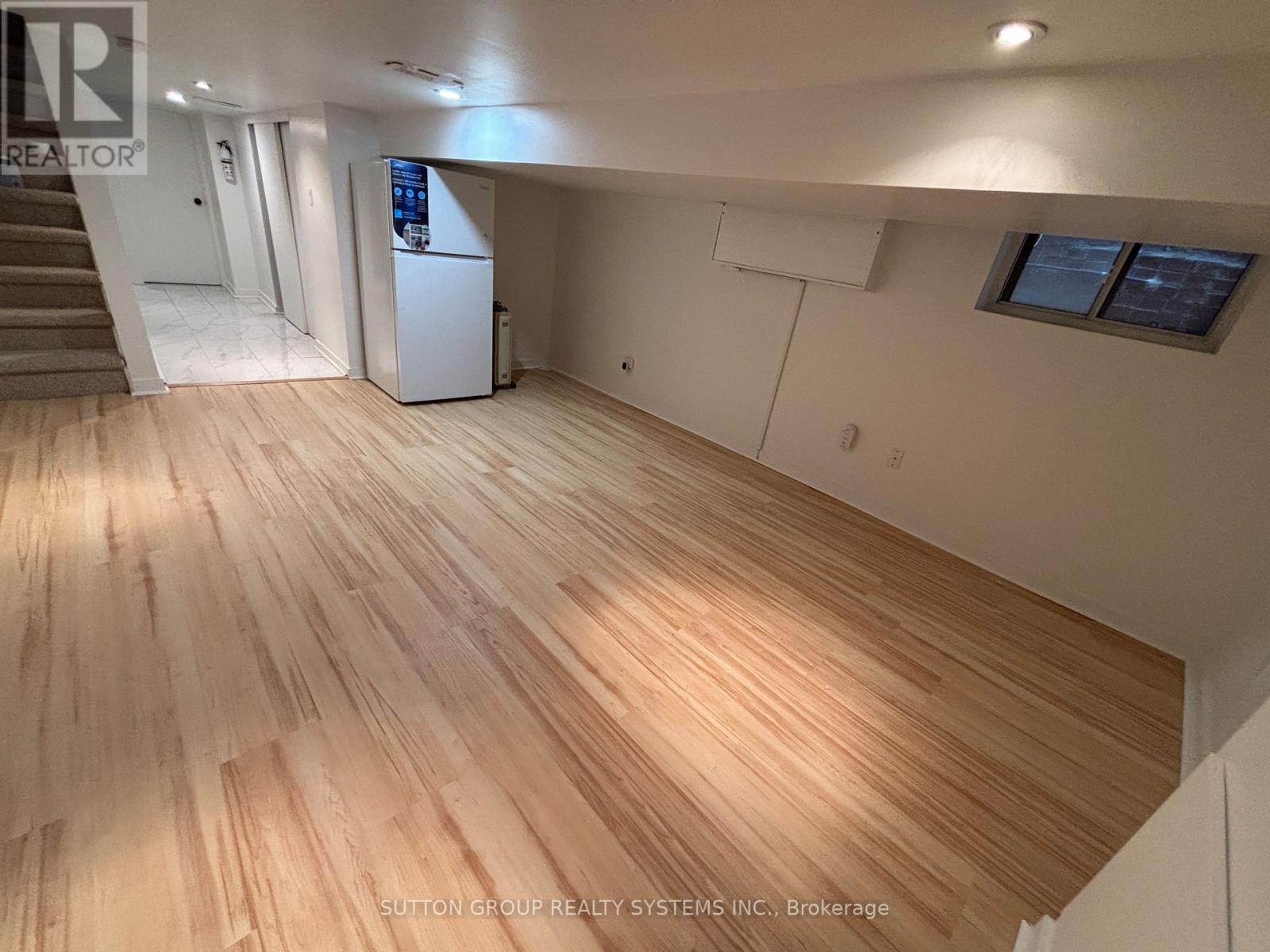 Bsmt - 327 Coxwell (Basement) Avenue, Toronto, Ontario  M4L 3B5 - Photo 8 - E13807308