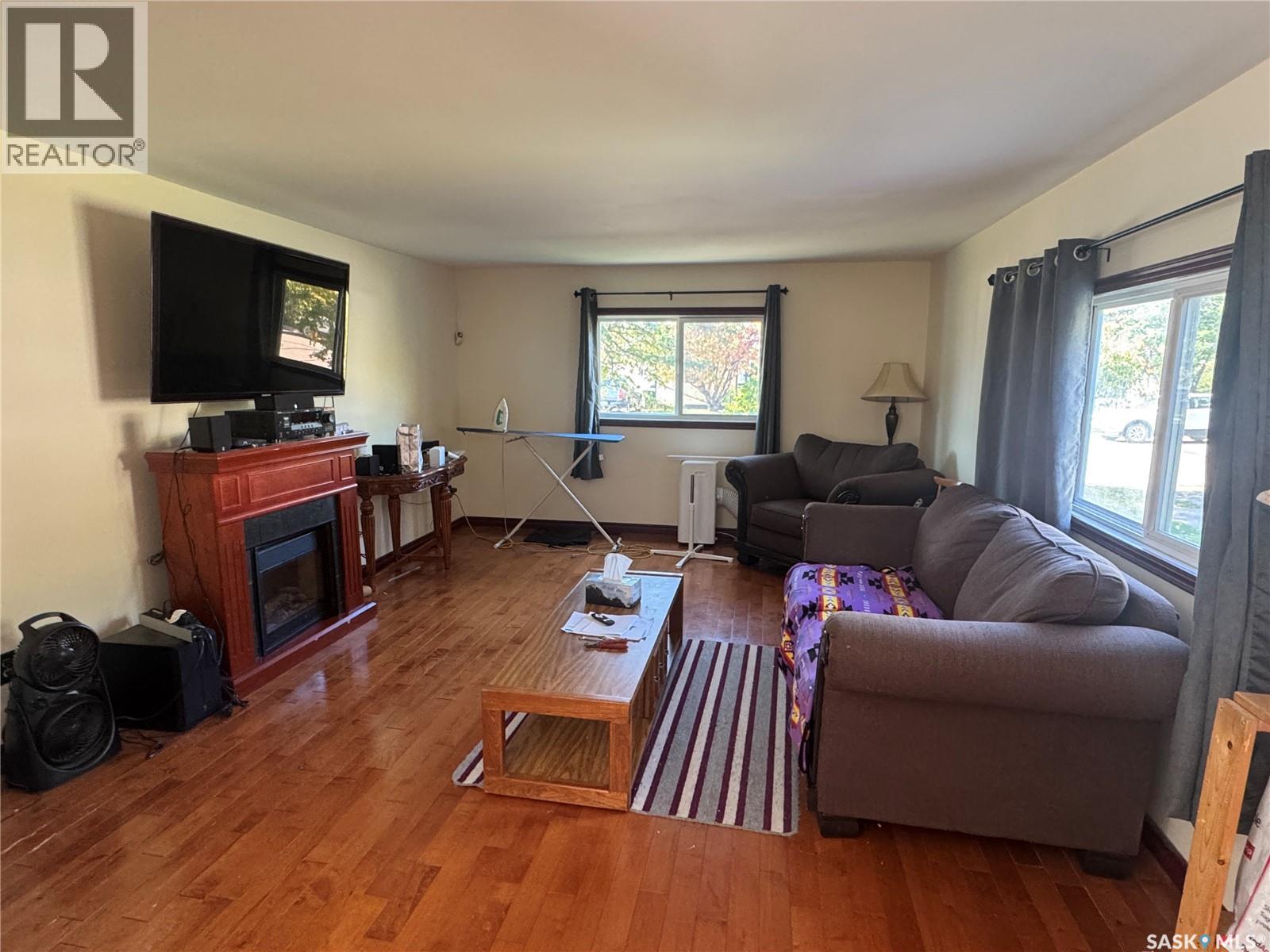 1028 Dalby CRESCENT photo 7
