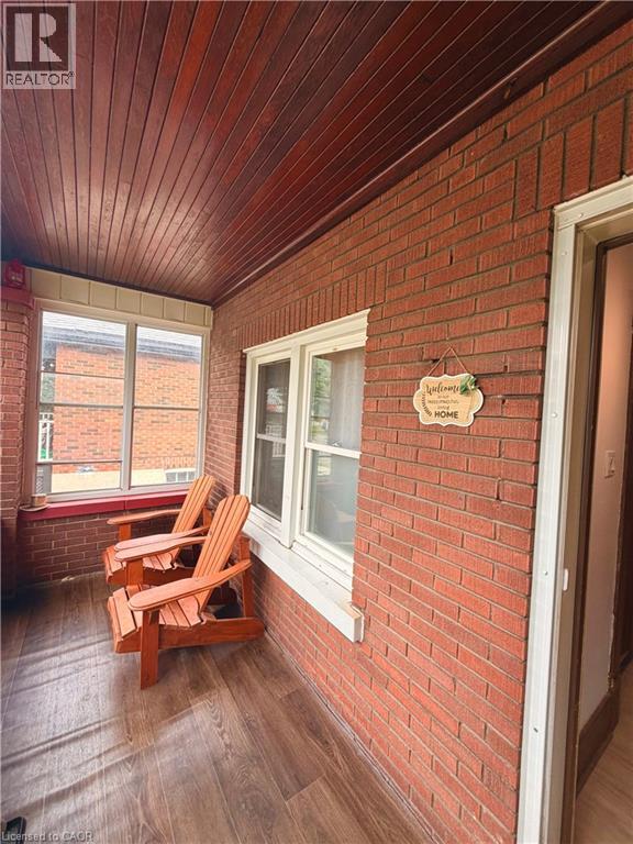 202 Colborne Street W, Brantford, Ontario N3T 1L7 - Photo 2 - 40864869