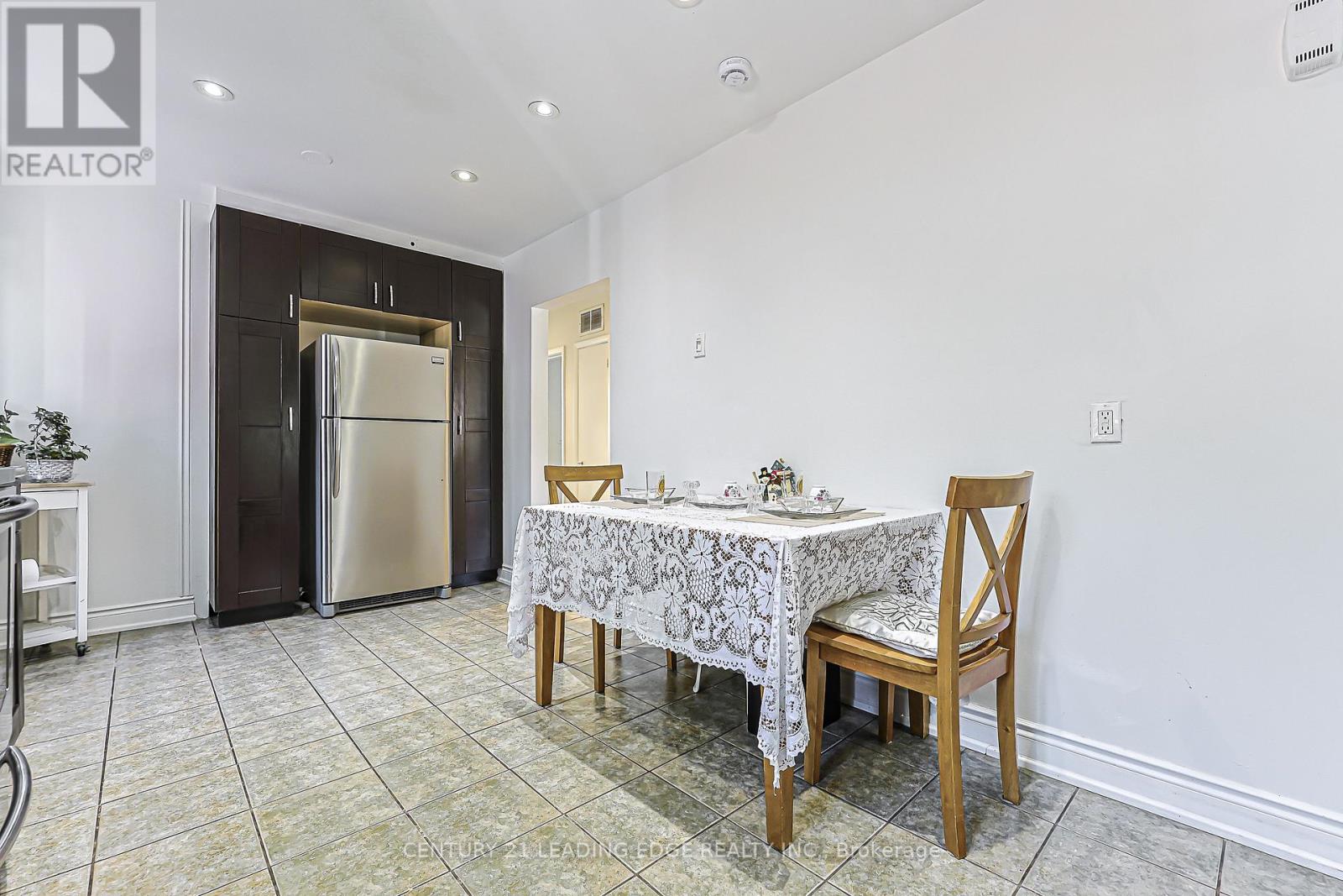 246 Ellington Drive, Toronto, Ontario  M1R 3Y4 - Photo 11 - E13807336