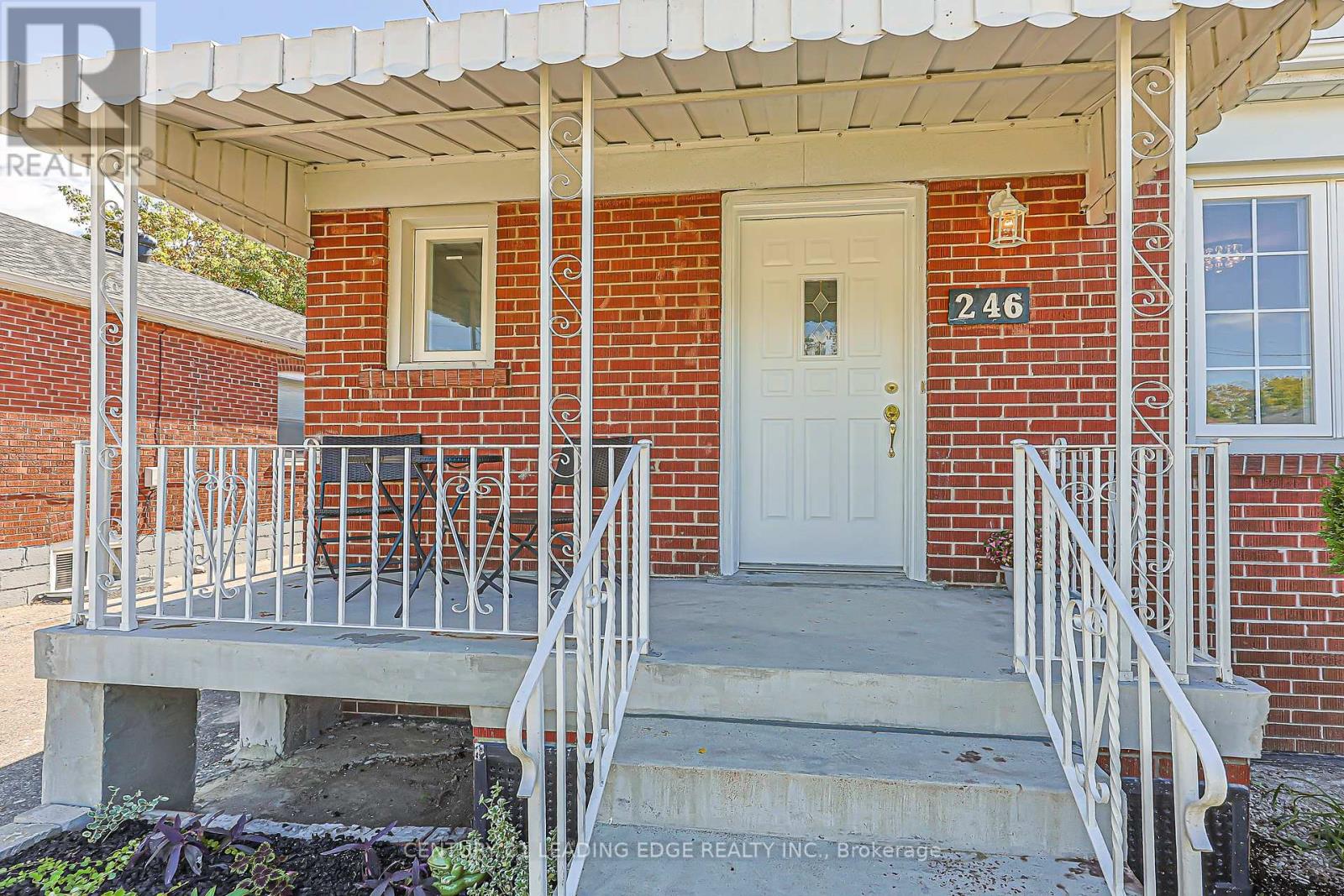 246 Ellington Drive, Toronto, Ontario  M1R 3Y4 - Photo 2 - E13807336
