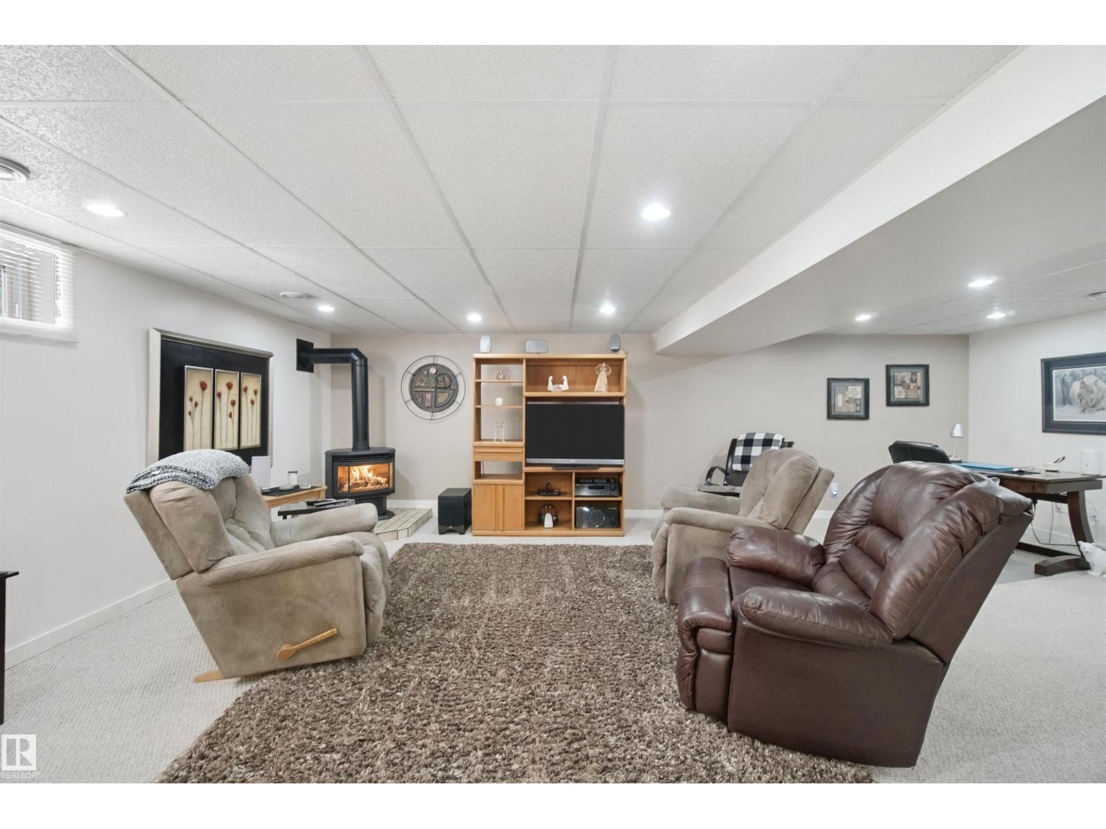 11439 144 AV NW NW