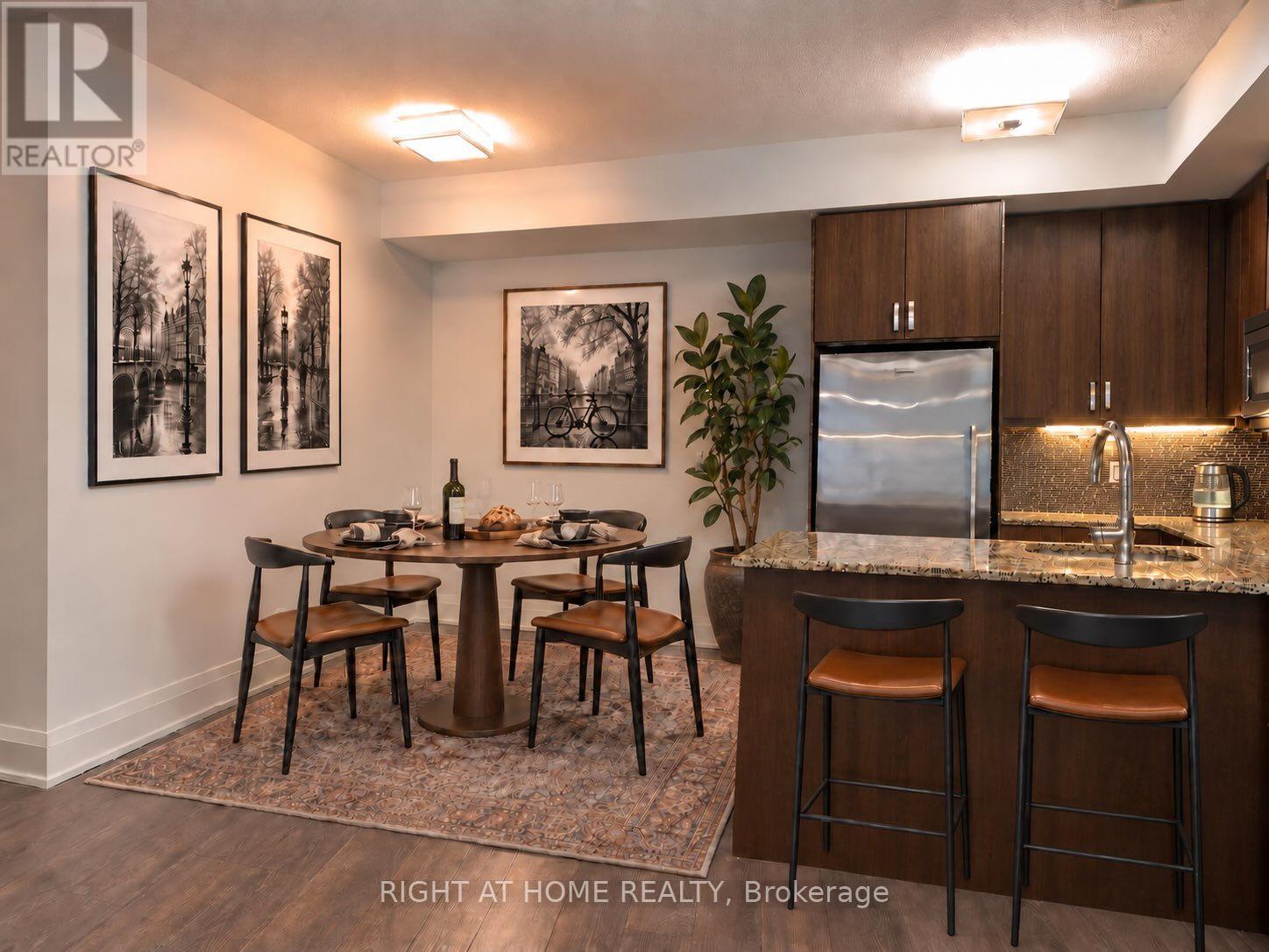 404 - 2 Old Mill Drive, Toronto, Ontario  M6S 0A2 - Photo 4 - W13807314