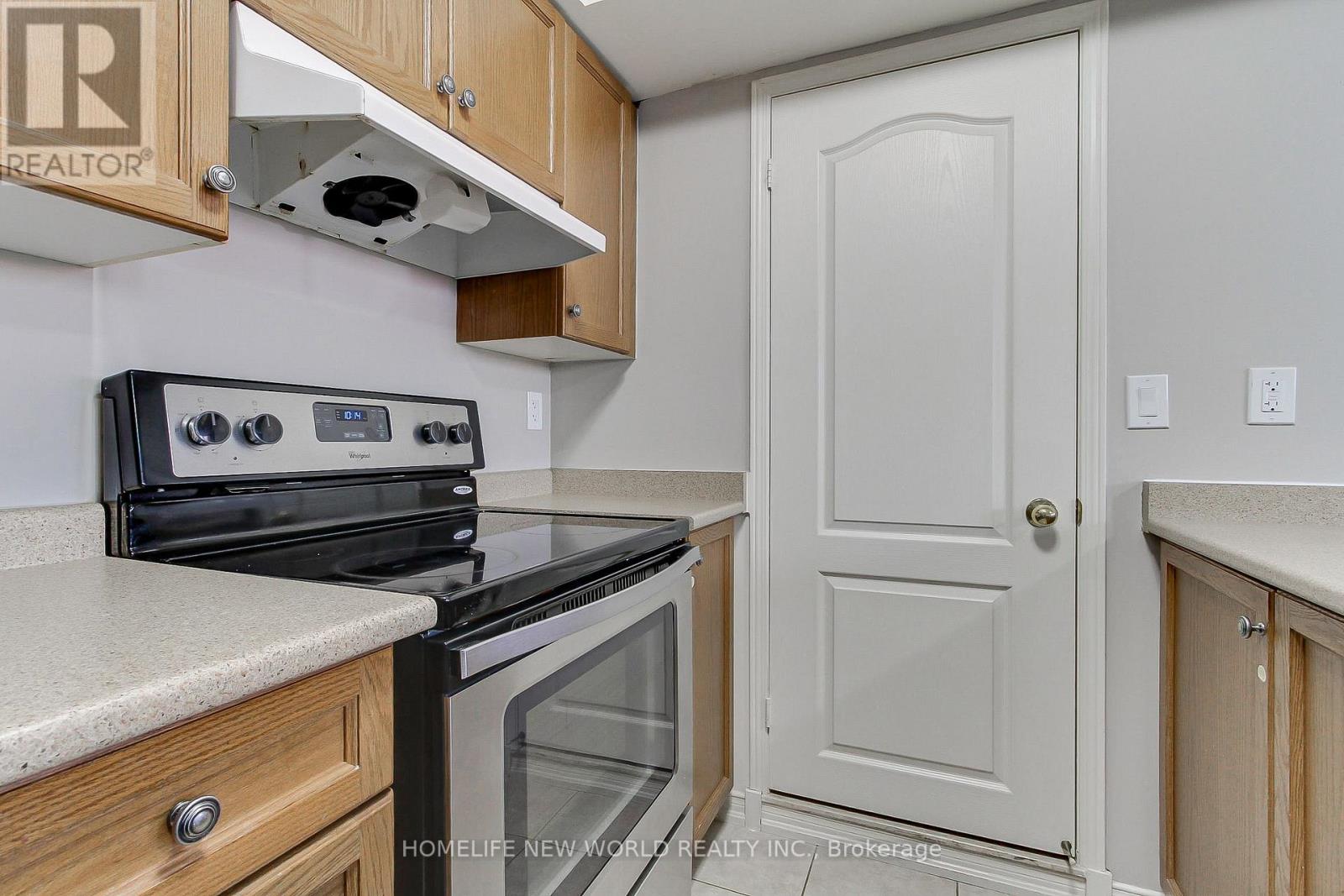 3 - 133 Isaac Devins Boulevard, Toronto, Ontario  M9M 0C4 - Photo 8 - W13807338