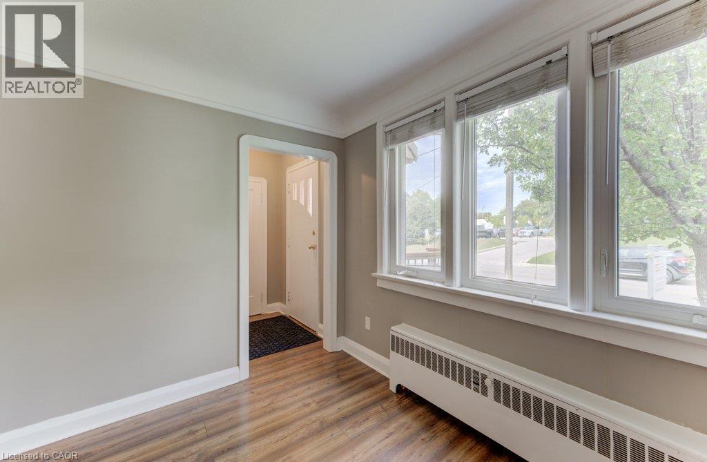 21 Waverly Road, Kitchener, Ontario  N2G 2E1 - Photo 6 - 40864295