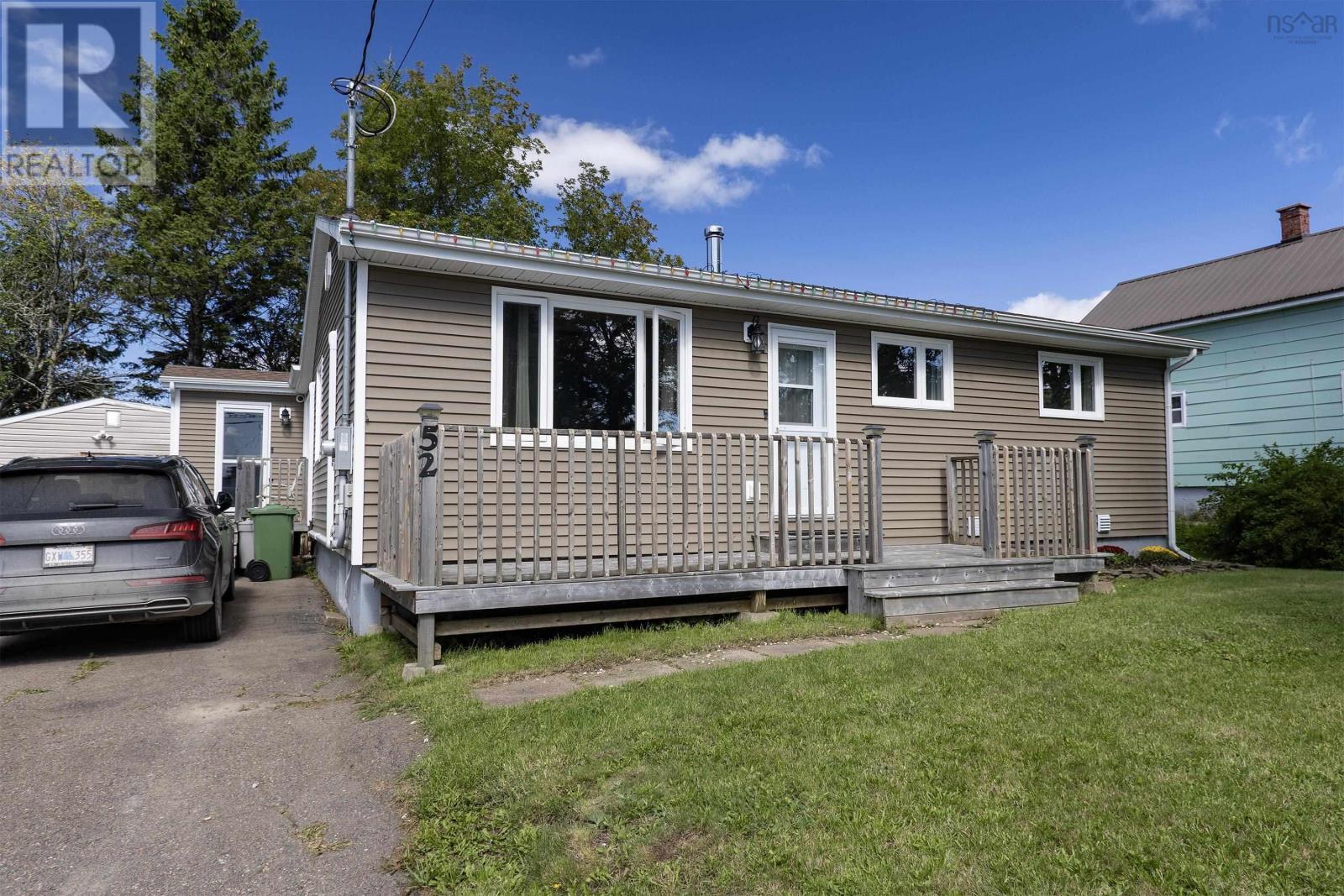 52 Queen Street, Springhill, Nova Scotia  B0M 1X0 - Photo 1 - 202623868