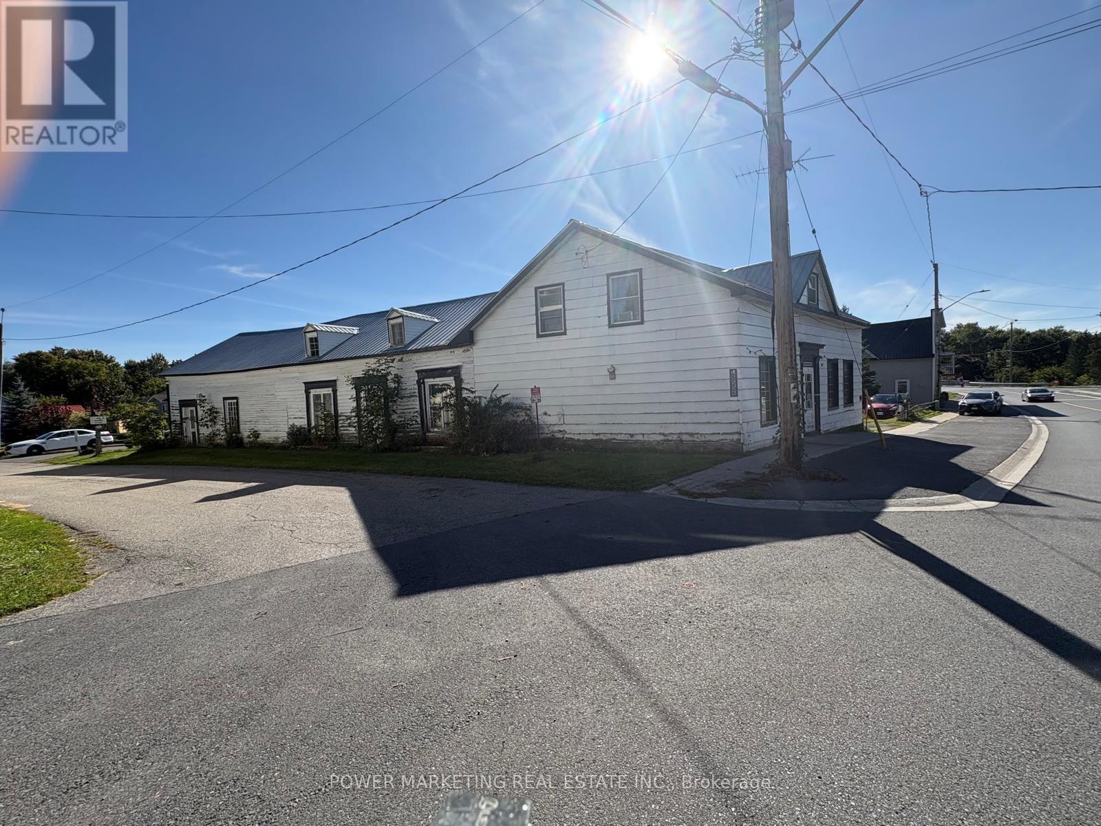 18556 DUNDAS STREET, South Glengarry, Ontario