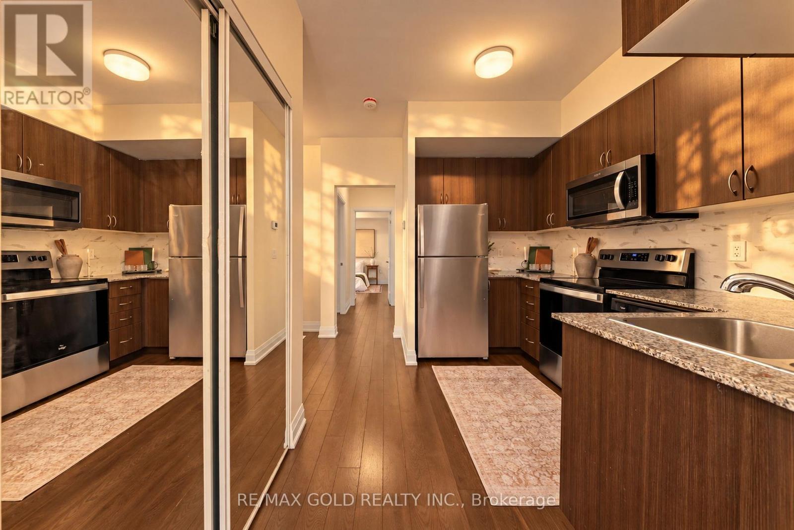 602 - 18 Coles Avenue, Vaughan, Ontario  L4L 1L9 - Photo 6 - N13807090
