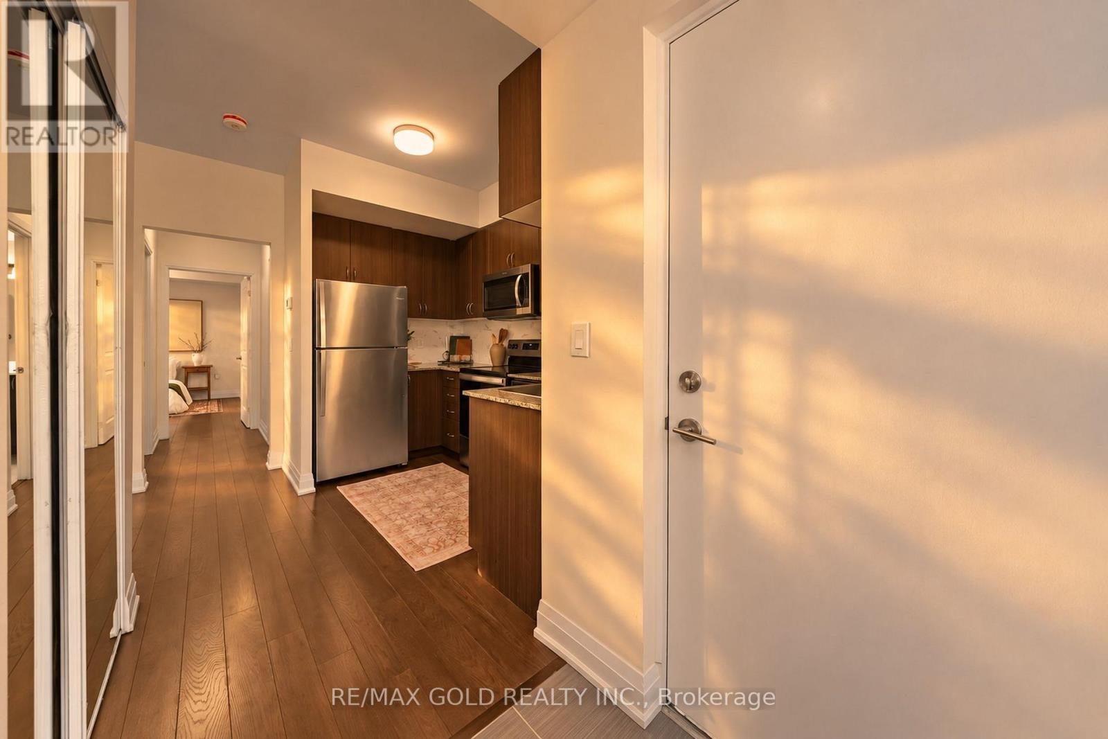 602 - 18 Coles Avenue, Vaughan, Ontario  L4L 1L9 - Photo 5 - N13807090