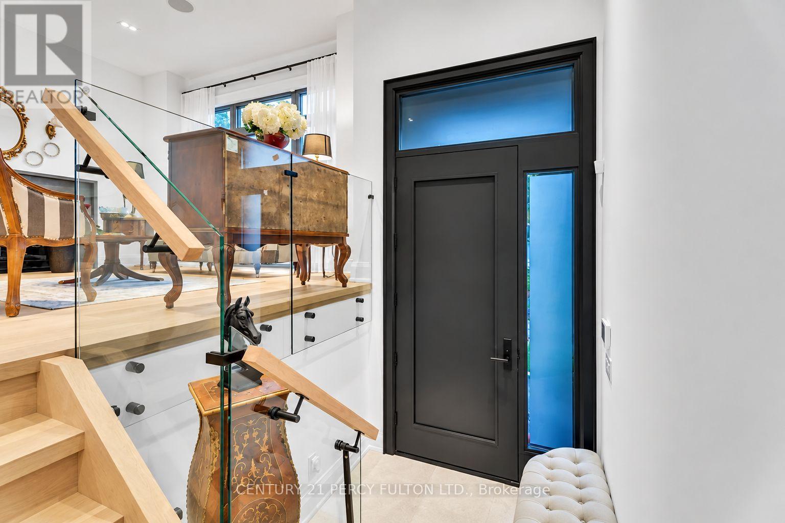 171 Elmwood Avenue, Toronto, Ontario  M2N 3M3 - Photo 3 - C13807408